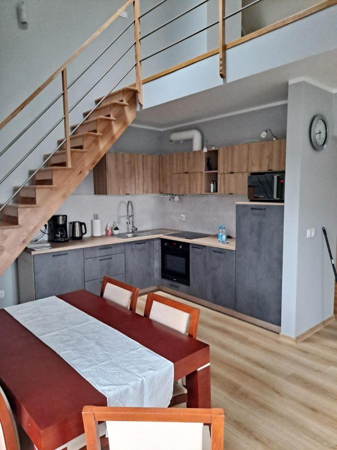 Jelonek Apartment Jelenia Gora Bagian luar foto